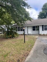 Building Photo - 305 Stratford Pl