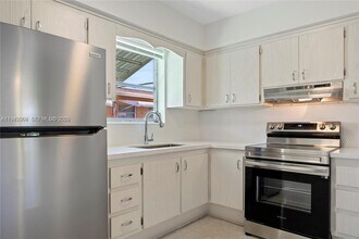 Building Photo - 2700 Pierce St