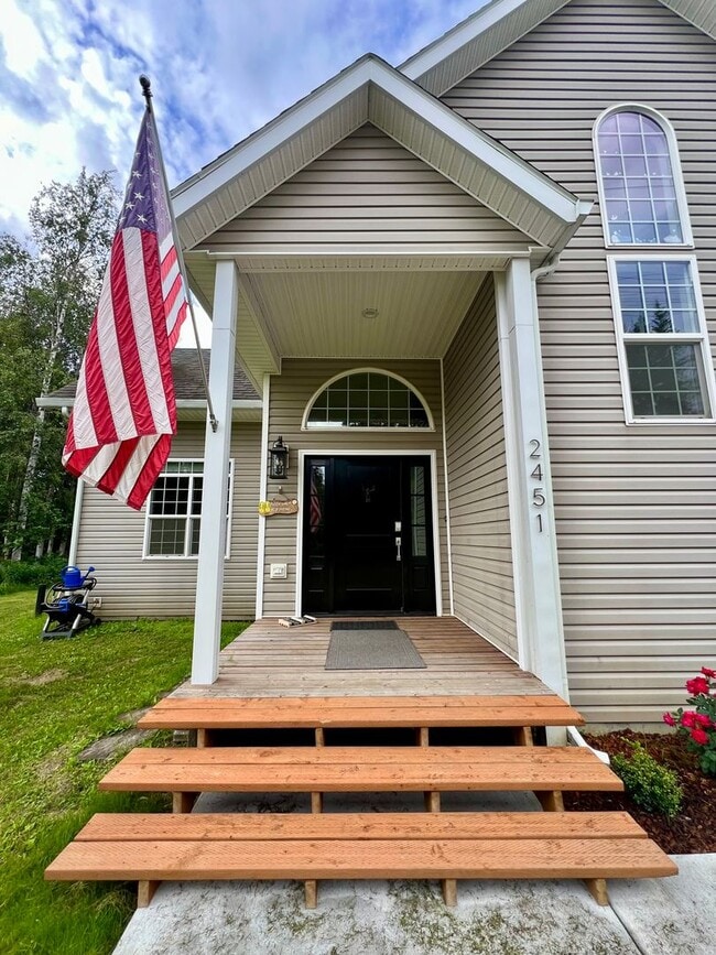 Building Photo - Stunning 3-Bedroom, 3-Bath Waterfront Home on the Chena River