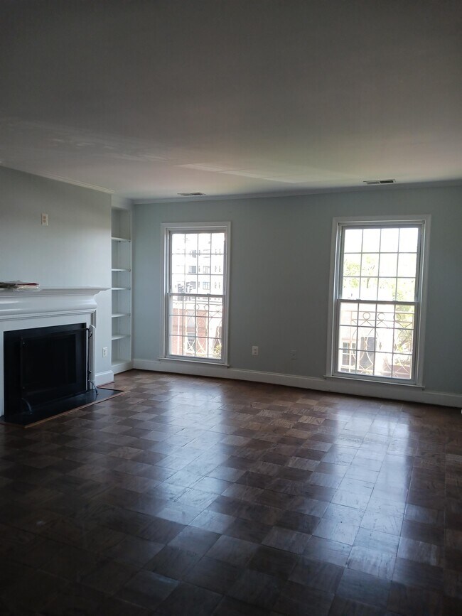Foto del edificio - 1670 Beekman Pl NW