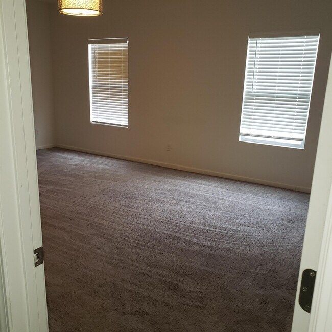 Building Photo - 5808 Springer Dr