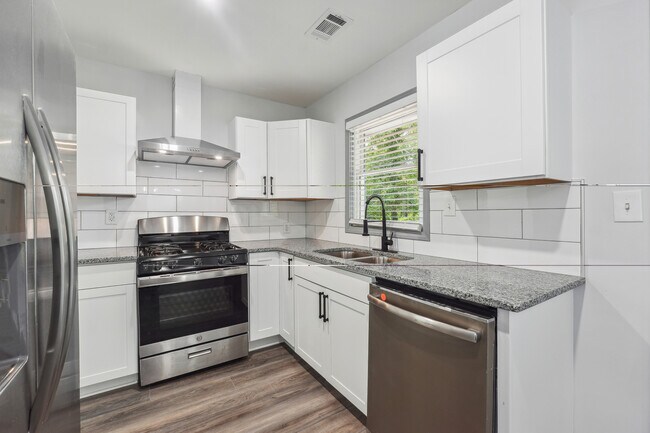 Foto del edificio - 2899 Gresham Rd SE