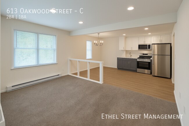 Foto del edificio - 613 Oakwood St