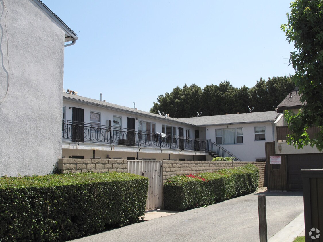 Foto del edificio - 6336 Rita Ave