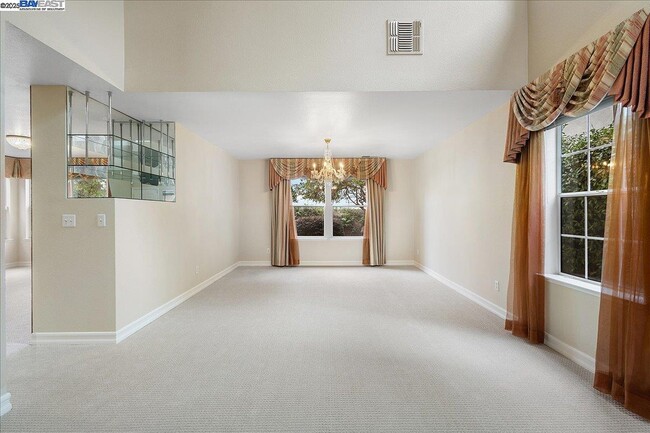 Building Photo - 3 Cerruti Ct