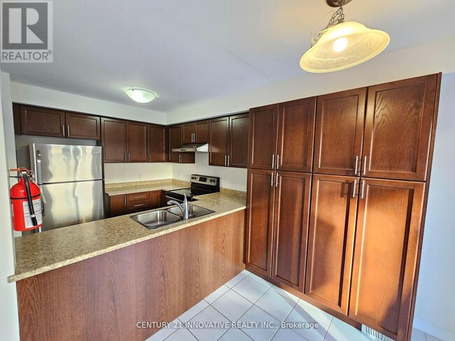 Building Photo - 2469 Hill Rise Ct