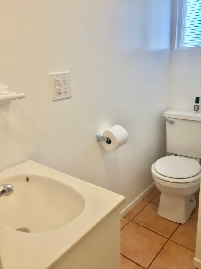 Foto del edificio - 10420 Buford Ave