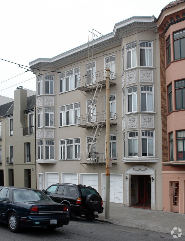 Building Photo - 3565 Fillmore St