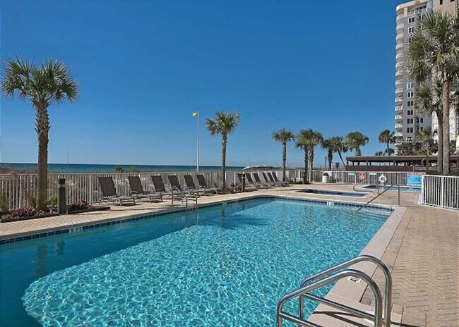 Heated pool - 10625 Front Beach Rd