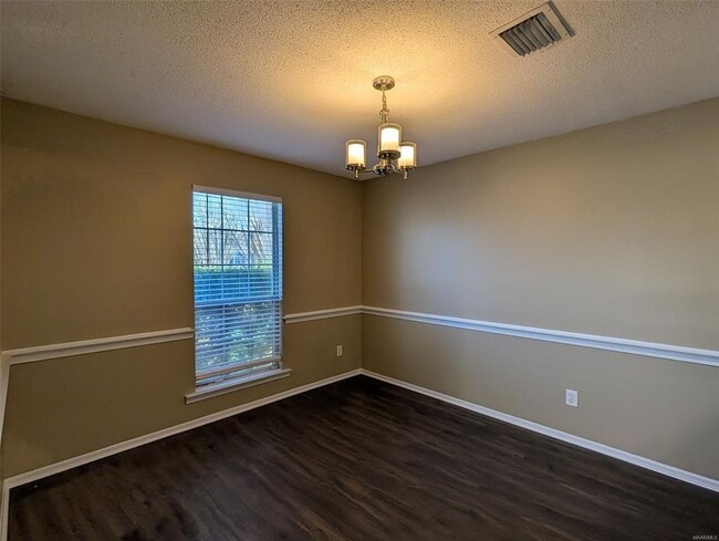 Building Photo - 5904 Carmel Dr