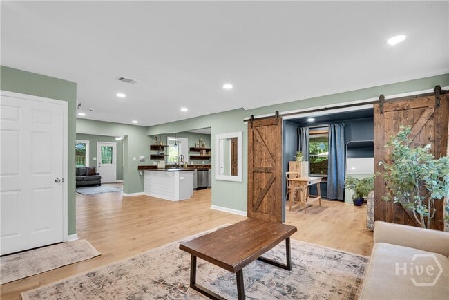 Building Photo - 9 Hillyer Dr