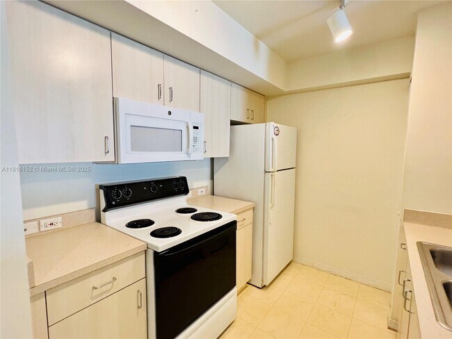 Building Photo - 711 SW 111th Way
