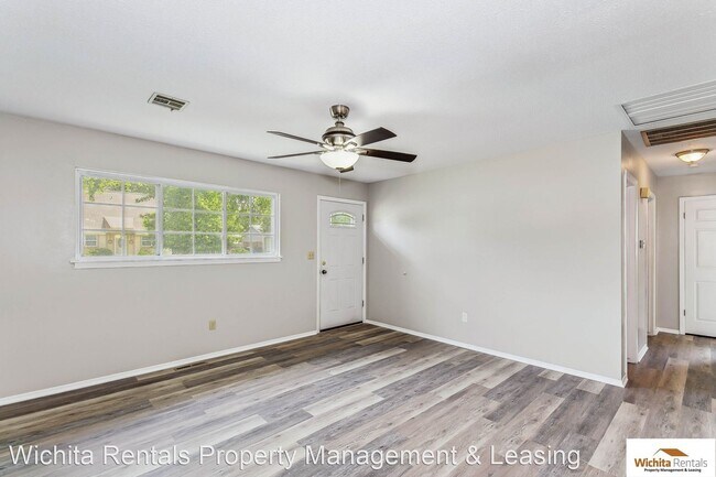 Building Photo - 3 br, 1 bath House - 1015 N. Elm