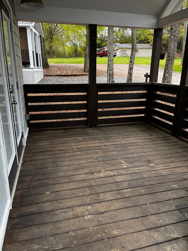 Foto del edificio - 4 Lakefront Cir