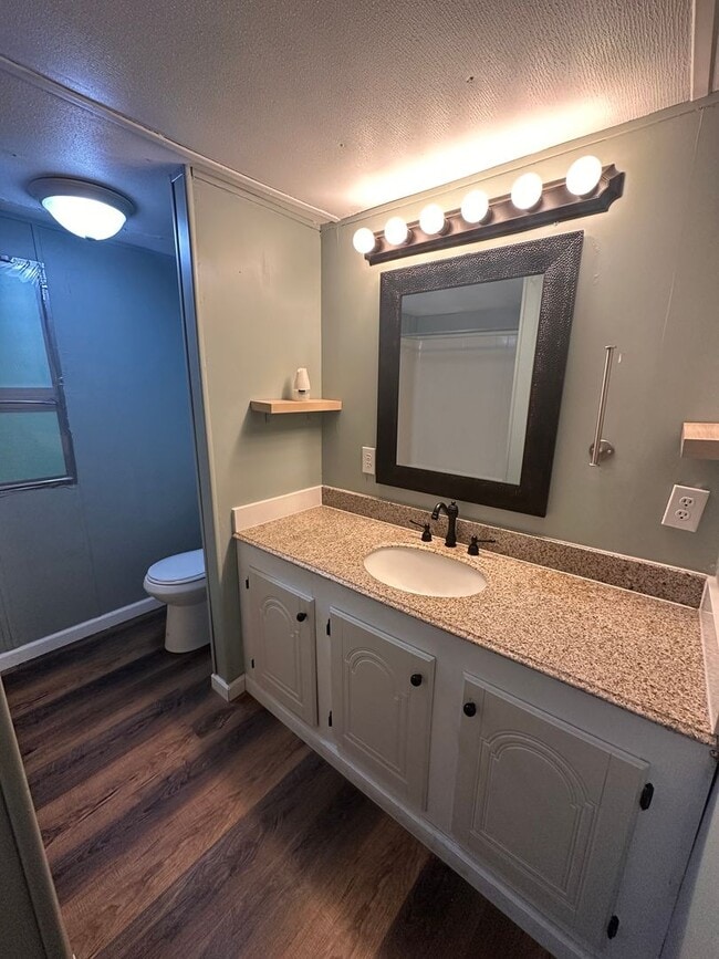 Building Photo - 3 Bed 2 Bath MH