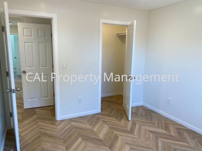 Foto del edificio - 3 bedroom 2 bathroom single level home!