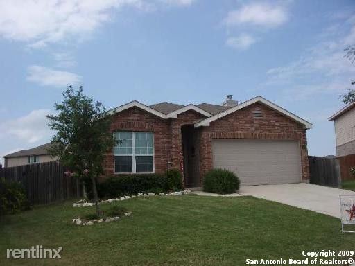 Primary Photo - 3 br, 2 bath House - 348 Silver Wing