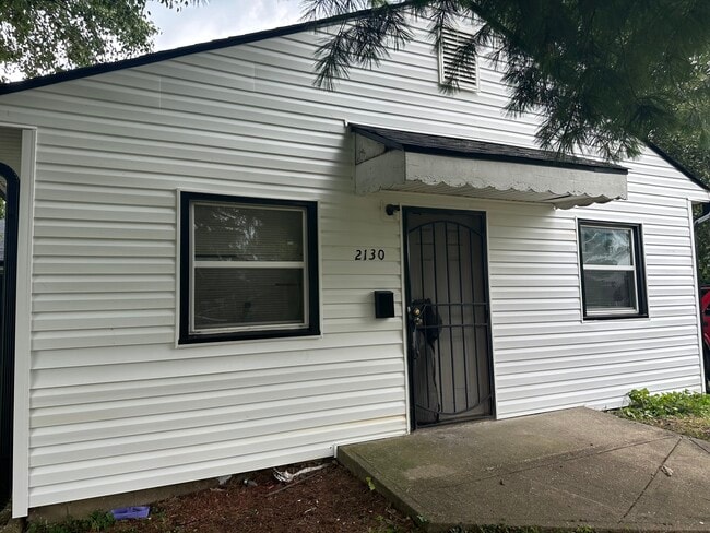 Building Photo - 2130 Admiral Dr