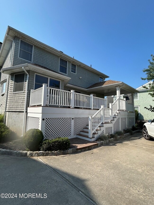 Building Photo - 81 S Ward Ave