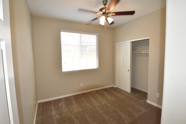 Building Photo - 7039 E Onza Ave