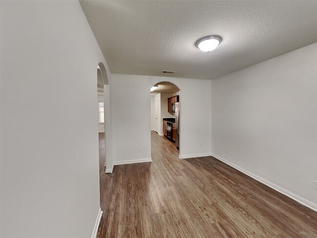 Foto del edificio - 10200 Red Fern Ct