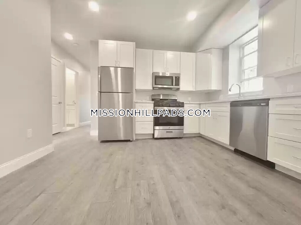 Roxbury Apartment for rent 4 Bedrooms 1 Ba... Alquileres en Boston