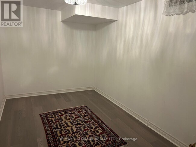 Photo du bâtiment - 531 Reeves Way Blvd
