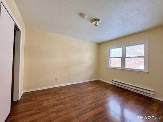 Building Photo - 65 Donna Dr