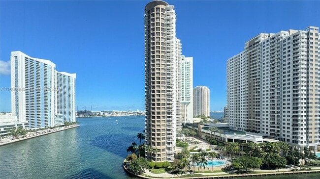 Building Photo - 465 Brickell Ave