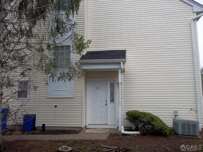 Building Photo - 265 Shady Oak Ct
