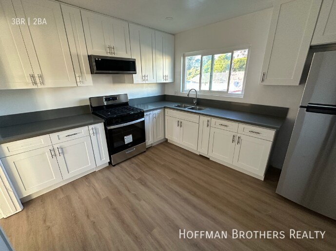 Foto principal - 2530 Carmona Ave