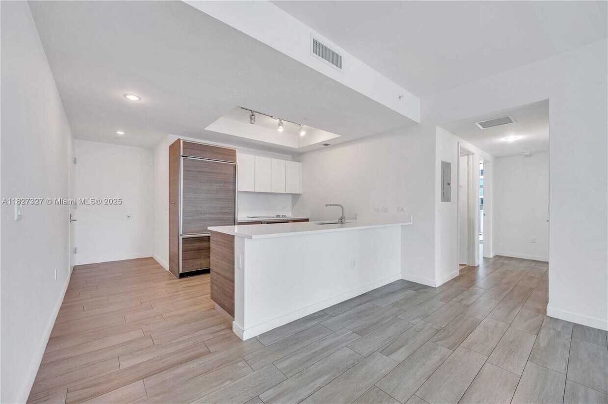 Foto principal - 1100 S Miami Ave