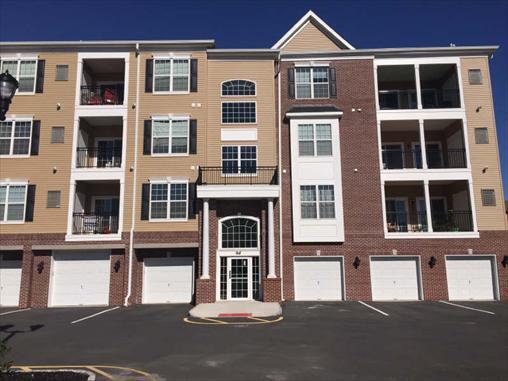Building Photo - 614 Doral Ct