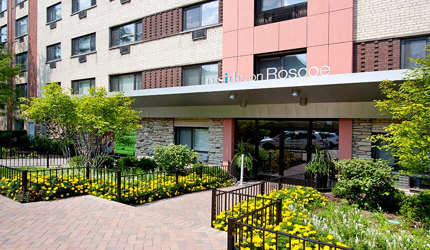 Reside on Roscoe Apartments Chicago, IL