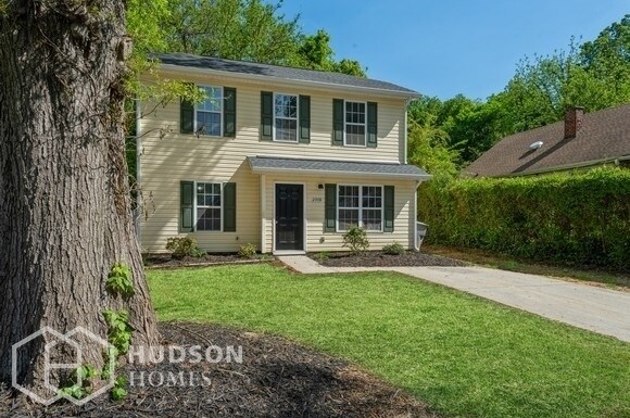 Foto del edificio - NOW AVAILABLE! - 2308 Dundeen Street, Char...