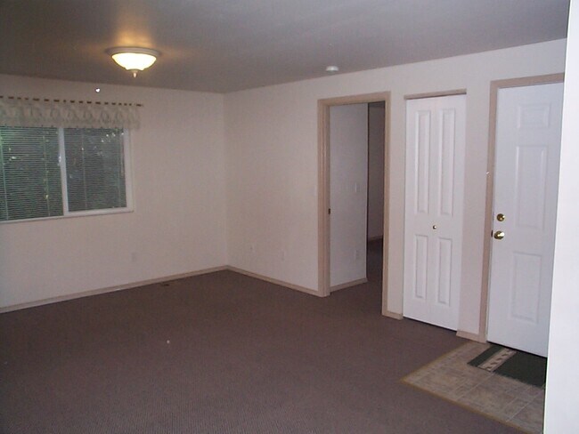 Foto del edificio - 2431 Tyndell Cir SW
