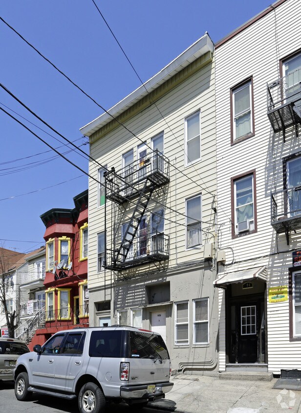 Primary Photo - 606 11th St