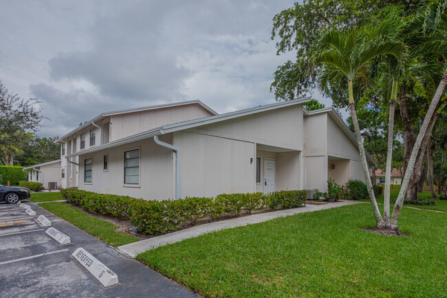 5300 Elmhurst Rd, West Palm Beach, FL 33417 - Townhouse for Rent in ...