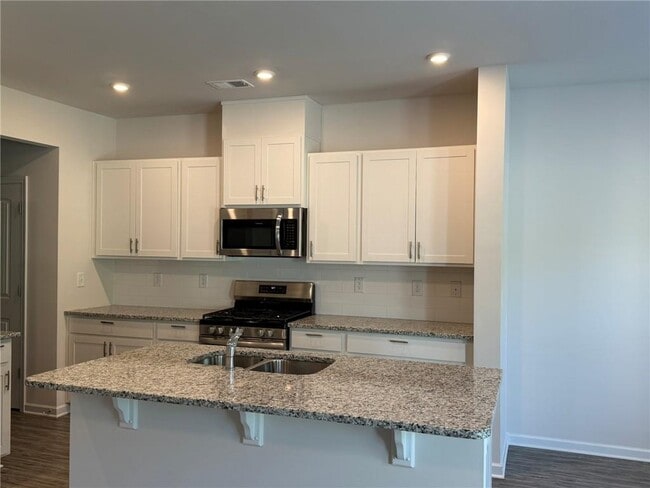 Building Photo - 1138 Chastain Dr