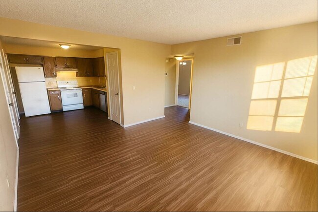 Foto del edificio - Spacious 2 bed, 1 bath unit in Sand Springs