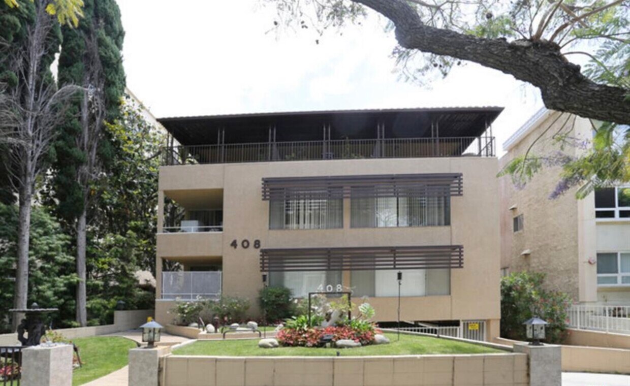 Foto principal - 408 N Palm Dr