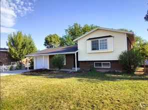 Building Photo - 4938 Havasu Way
