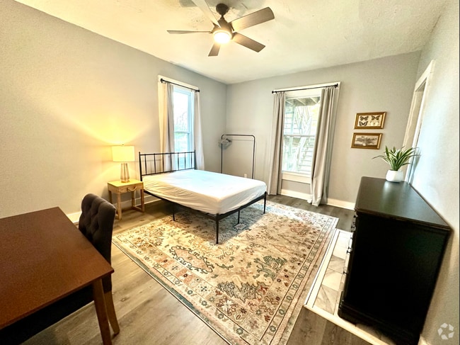 Unit 6 - 1215 S Preston St