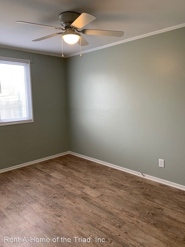 Building Photo - 2 br, 1 bath House - 614 N Tremont Drive