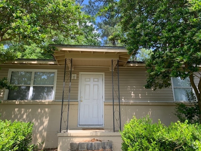 Building Photo - 1826 Pepper Dr