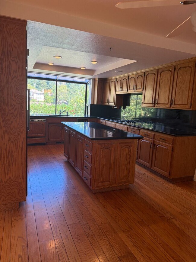 Building Photo - 742 Liquidamber Pl