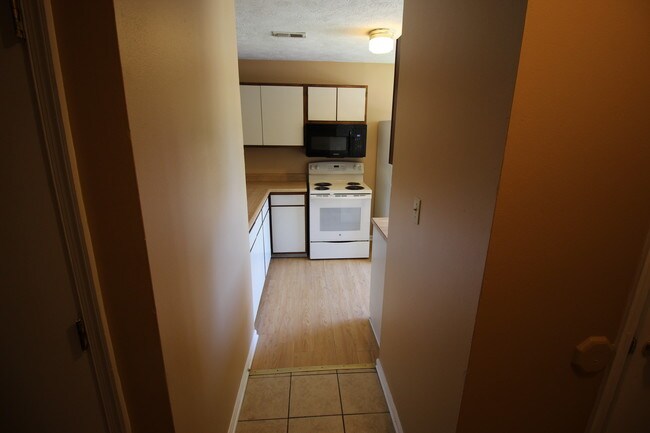 Building Photo - 5718 Aftonshire Dr
