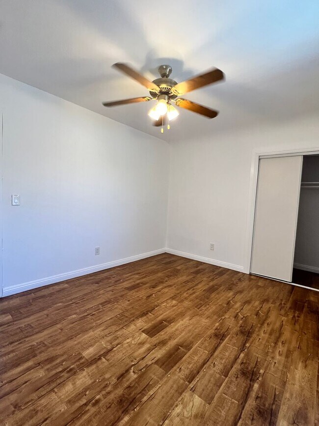 Building Photo - 4172 S Hobart Blvd