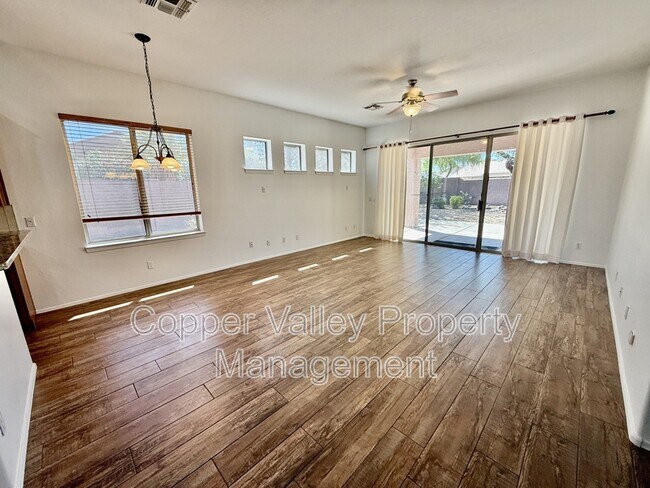 Foto del edificio - 6853 W Remuda Dr