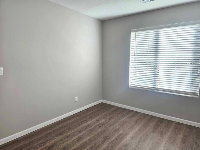 Foto del edificio - 5546 N Gray Dr